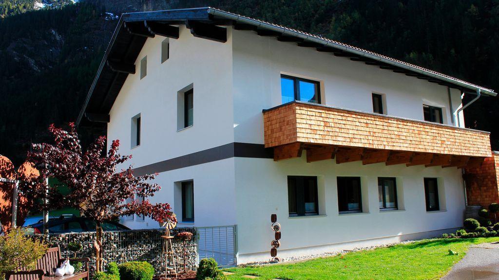 Haus Alpenglueck Apartment Kaunertal Exterior foto